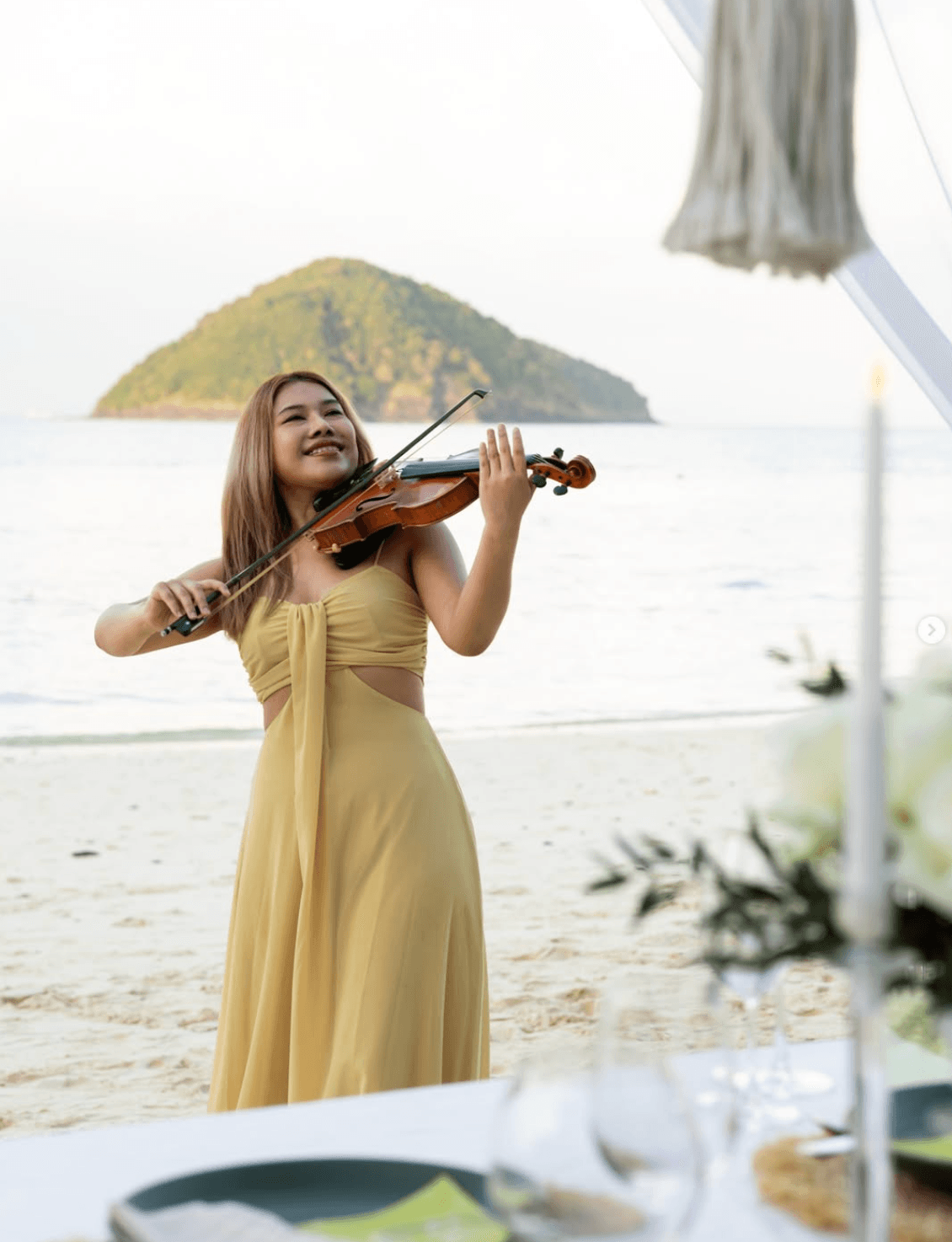 Live music & beach dinner